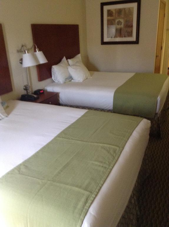 Days Inn By Wyndham Carroll Room photo